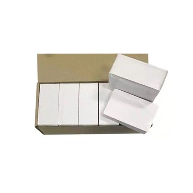Op maat gemaakte CR80 Plastic Blank PVC Card Perfect voor Business Name Smart Card Solutions